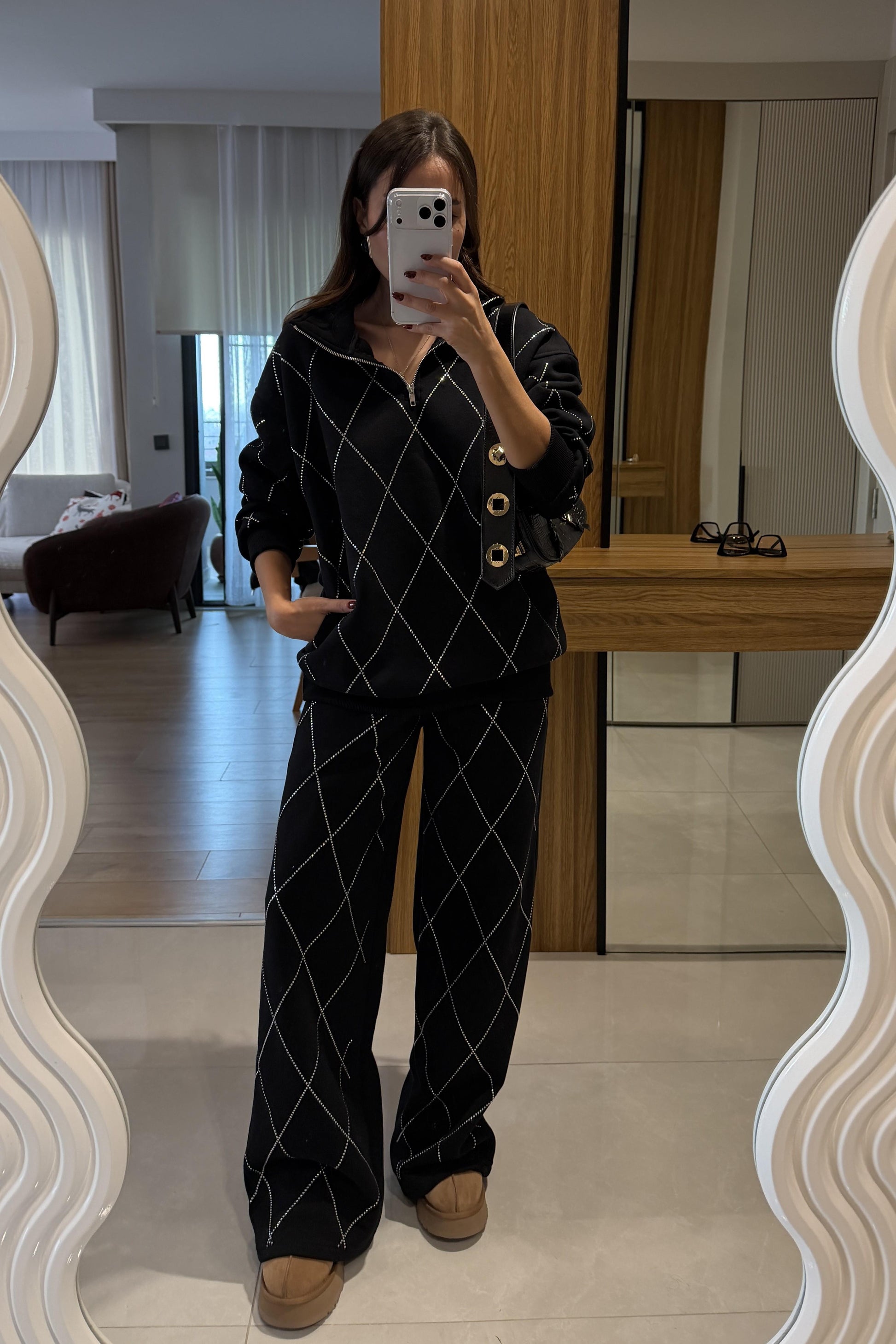 Virelia Siyah Çapraz Taşlı Üç İplik Takım