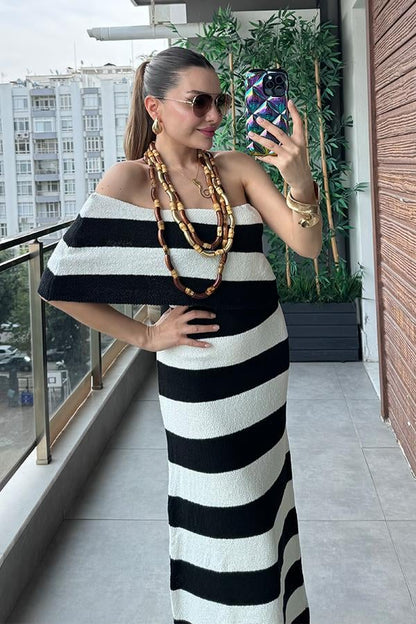 Wella Madonna Yaka Çizgili Elbise