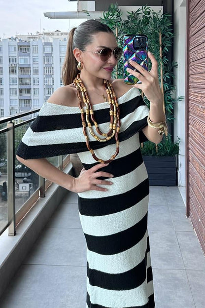 Wella Madonna Yaka Çizgili Elbise