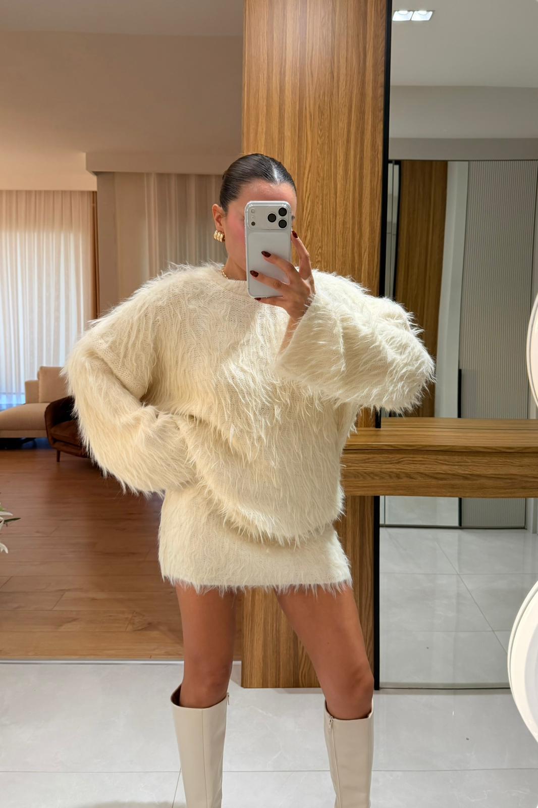 Wrong Krem Sakallı Triko Takım