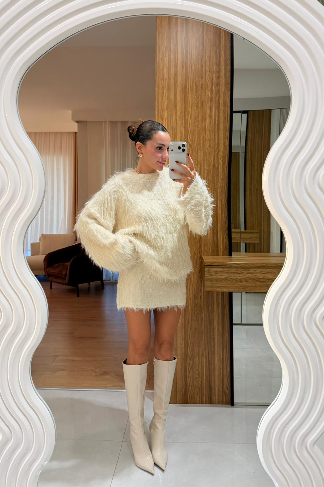 Wrong Krem Sakallı Triko Takım