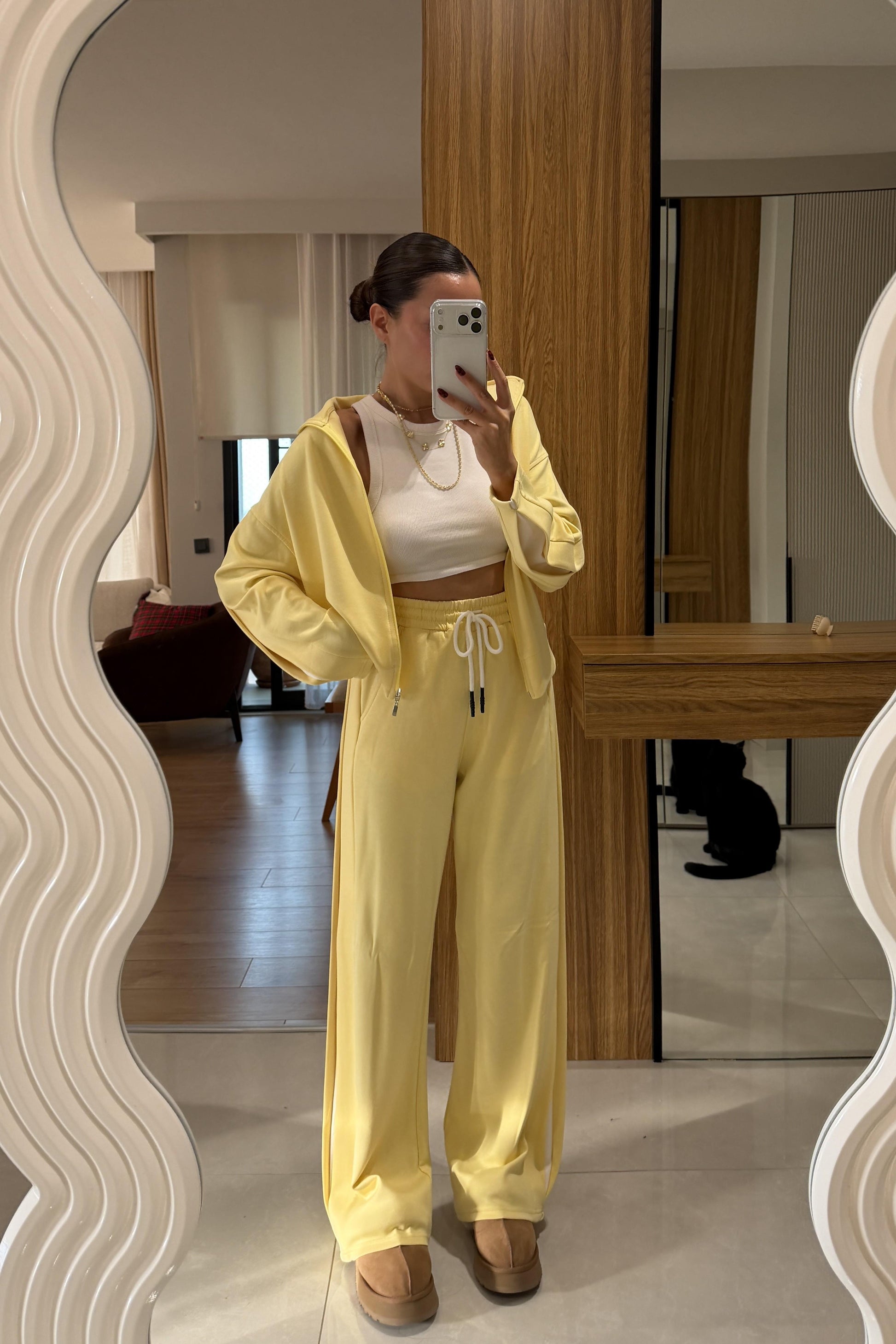 Yamore Sarı Kenar Detaylı Modal Takım