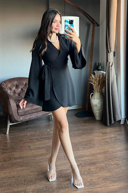 Yarasa kol yandan bağlamalı siyah elbise