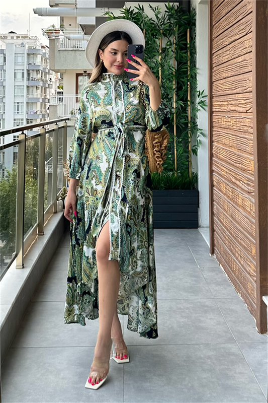 Yeşil etnik desenli önü kısa tasarım elbise