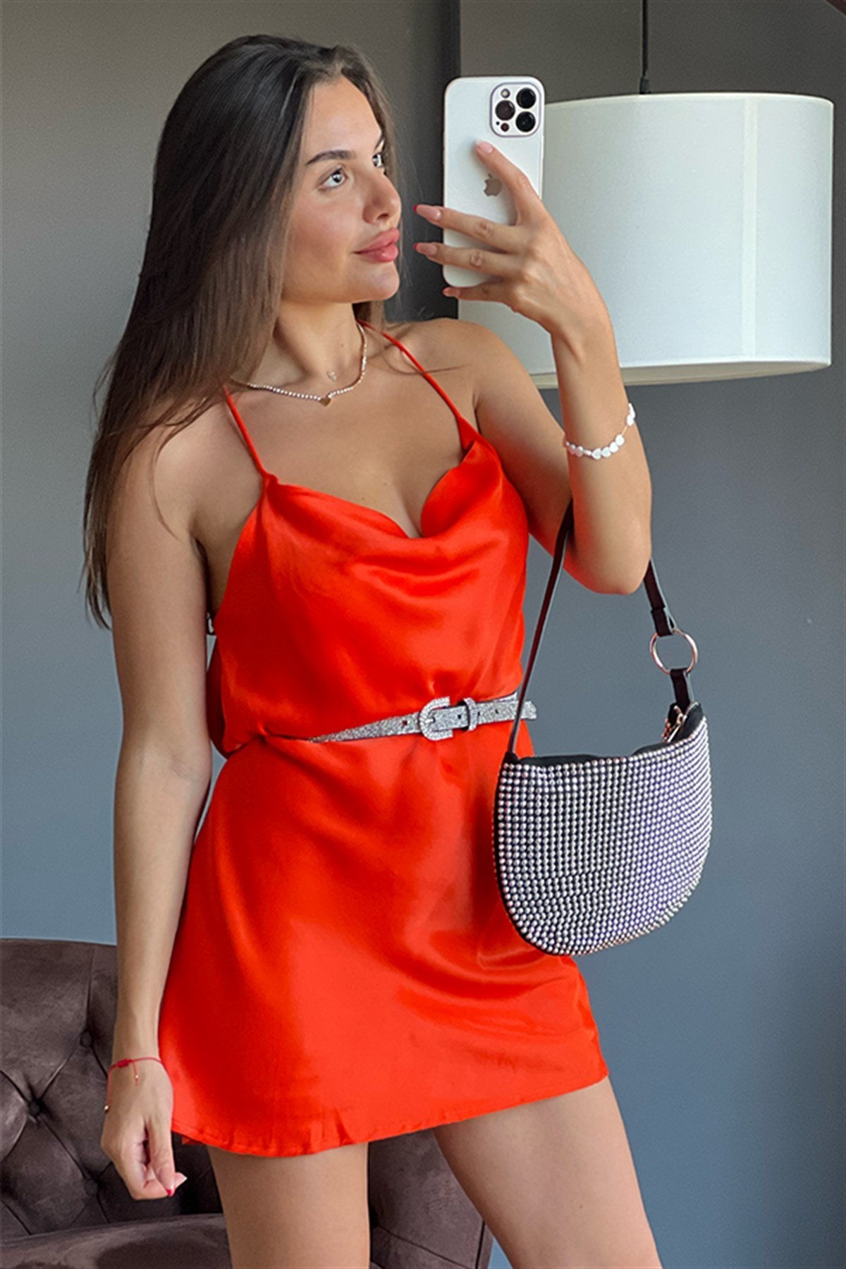 Zr model turuncu arkası dekolteli elbise